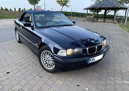 BMW 320i Cabrio Exclusiv Edition Exclusiv Edition