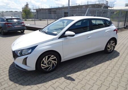 Hyundai i20 1.2 Comfort Club m. Winterpaket (4 Zylinder!