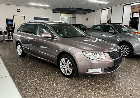 Skoda Superb Combi Ambition( SHZ * PDC )