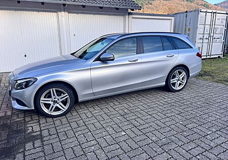 Mercedes-Benz C 200 4MATIC T Autom. -
