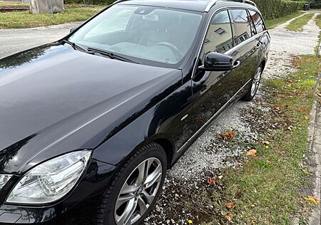 Mercedes-Benz E 300 CDI T BlueEFFICIENCY AVANTGARDE AVANTGARDE