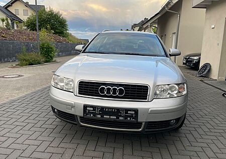 Audi A4 2.4 Avant -