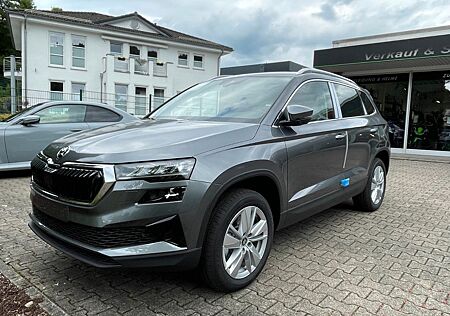Skoda Karoq Selection+5J GAR+E-KLAPPE+NAVI+ACC+AHK