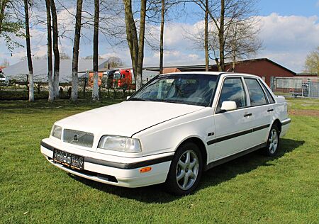Volvo 460 -