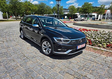 VW Passat Variant Volkswagen Alltrack BMT 4Motion AHK Navi