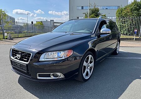 Volvo V70 Kombi Edition R-Design Leder Navi 5 Zylinder
