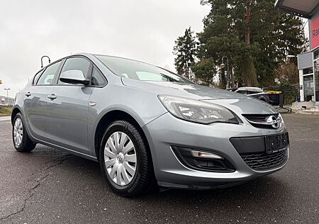 Opel Astra J Lim. 5-trg. Selection
