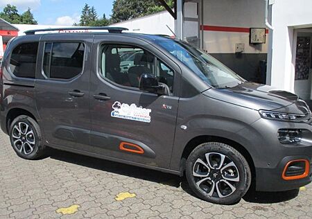 Citroën Berlingo e- 136 SHINE M