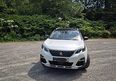 Peugeot 3008 HYBRID4 300 e-EAT8 Allure mit neuen Akku