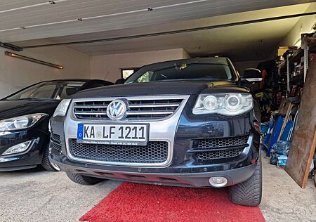 VW Touareg Volkswagen 3.0 V6 TDI Tiptronic -