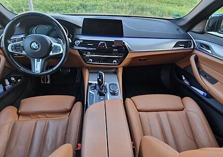 BMW 530d xDrive Touring A -