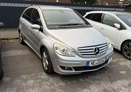Mercedes-Benz B 200 CDI -