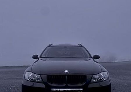 BMW 320i touring -