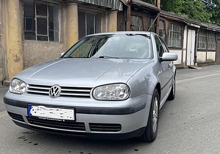 VW Golf Volkswagen 1.4 Spezial