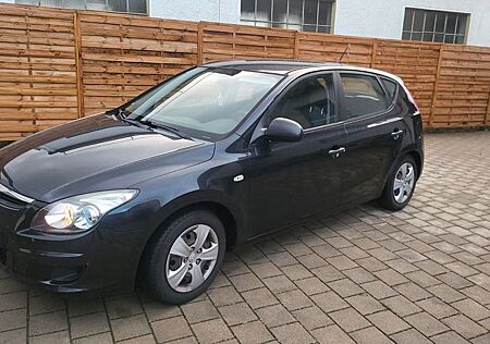 Hyundai i30 blue 1.4 Comfort Comfort