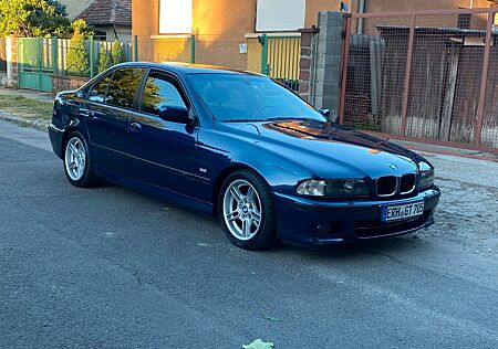 BMW 530d A M-Paket Biarritz Blau