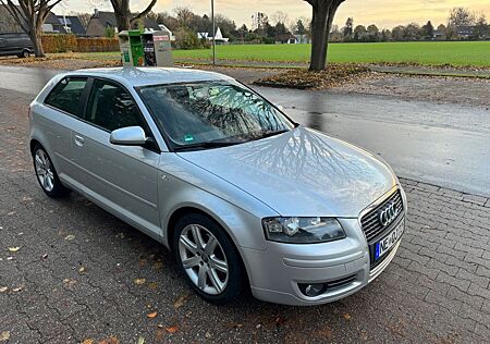 Audi A3 1.6 Getriebe+Zahnriemen neu, 8-fach bereift