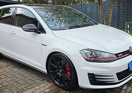 VW Golf Volkswagen 2.0 TSI BMT GTI Performance GTI Performance