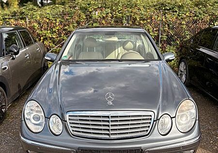 Mercedes-Benz E 240 4MATIC AVANTGARDE Avantgarde