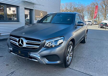 Mercedes-Benz GLC 220 d 4Matic/LED/Navi/CarPlay/Keyless Go/AHK
