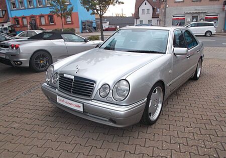 Mercedes-Benz E 55 AMG 1.Hand Pr. 97.230 Km.K.D.gep.