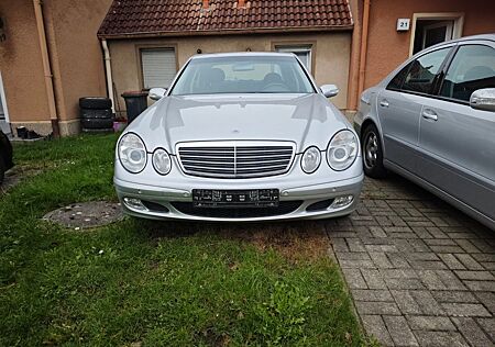 Mercedes-Benz E 200 E200 KOMPRESSOR AHK-SCHIEBEDACH-AUTOMATIK-136TKM