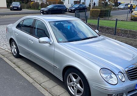 Mercedes-Benz E 200 KOMPRESSOR AVANTGARDE Avantgarde
