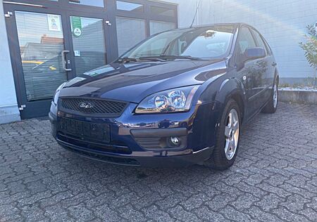 Ford Focus 1,6 Ambiente Ambiente