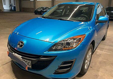 Mazda 3 Lim. Center-Line