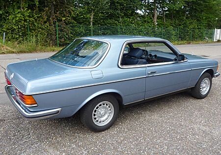 Mercedes-Benz CE 230