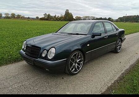 Mercedes-Benz E 420 V8
