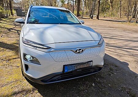 Hyundai Kona electric 64kwh Wärmep.RFK. Garantie