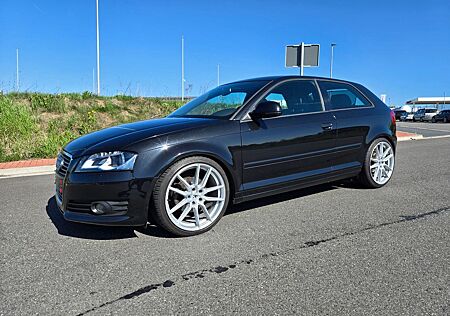 Audi A3 8P 1.8 TÜV Neu Bose Sound Navi Plus