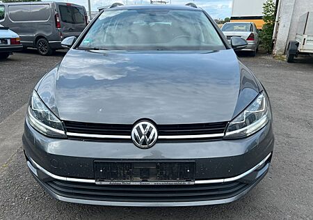 VW Golf Volkswagen 1.6 TDI BMT Comfortline Variant