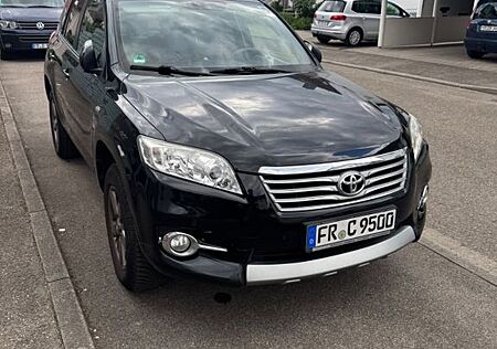 Toyota RAV 4 2,2-l-D-4D 4x4 Comfort Automatik Comfort