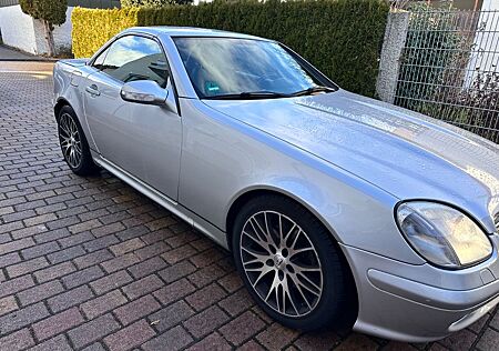 Mercedes-Benz SLK 320 -