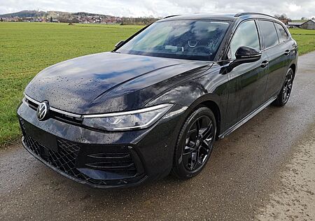 VW Passat Variant Volkswagen 2.0 TDI DSG 4Motion R-Line Head U