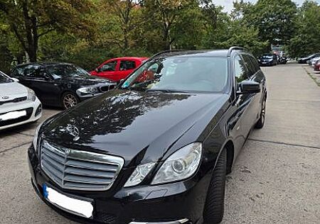 Mercedes-Benz E 220 CDI BlueEFFICIENCY -