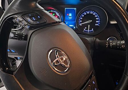 Toyota C-HR CHR 1.8 Hyb Luxury Relax Guarant and Full Servic