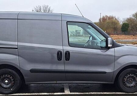 Fiat Doblo 1.6 16V Multijet 3-Sitzer Winterpkt AHK