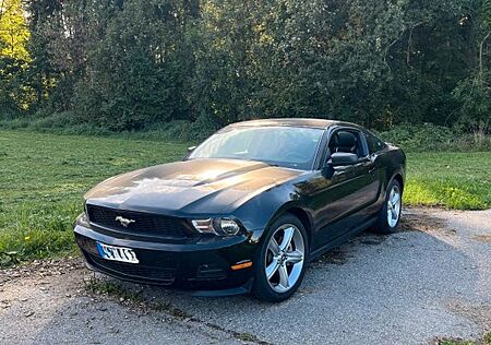 Ford Mustang V6 Coupe