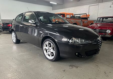 Alfa Romeo 147 1.9 JTD 16V M-Jet*Scheckheft*Zahnriemen*
