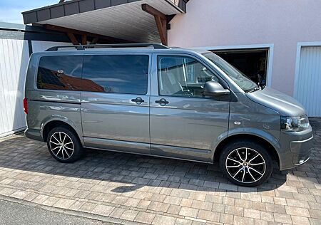 Volkswagen T5 Multivan 2,0 TDI (mit Campingaust. Aufpreis)