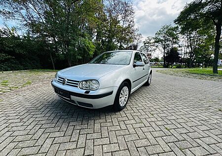 VW Golf Volkswagen 1.6 Comfortline SHZ Tempomat