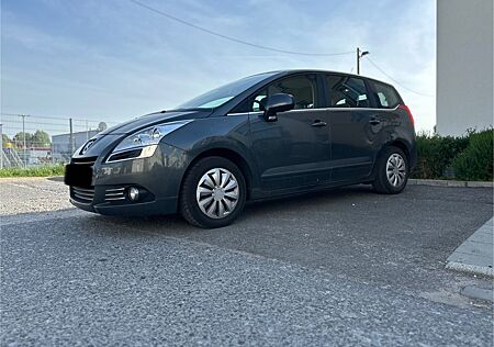 Peugeot 5008 1.6 / 7 Sitzer /Klimaautomatik/AHK/Navi