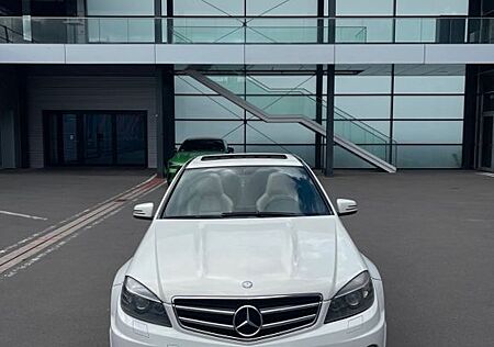 Mercedes-Benz C 63 AMG gebraucht kaufen Mercedes-Benz C 63 AMG Mercedes Limousine