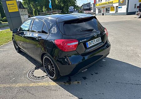 Mercedes-Benz A 220