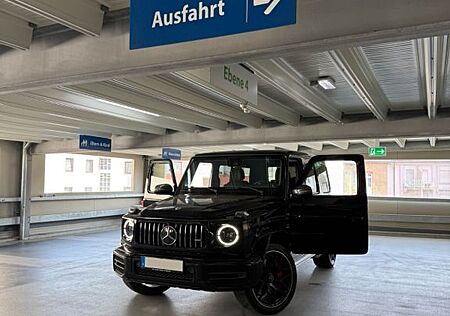 Mercedes-Benz G 63 AMG Mercedes-AMG G 63 Mercedes-AMG