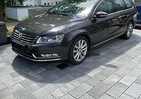 VW Passat Variant Volkswagen 1.8 TSI Highline Variant Highline