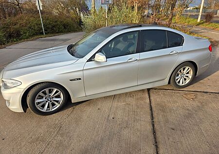BMW 528i Gut Gepflegt TÜV 11/26